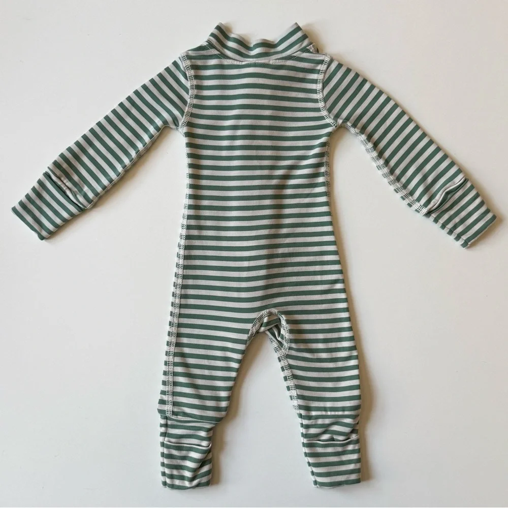 Hanna Andersson Newborn Unisex 2-Way Zip Sleepers in HannaSoft - Bundle of 3 - Picture 10 of 16
